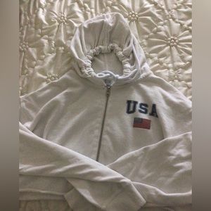 The reason I’m selling this is because I never wore it